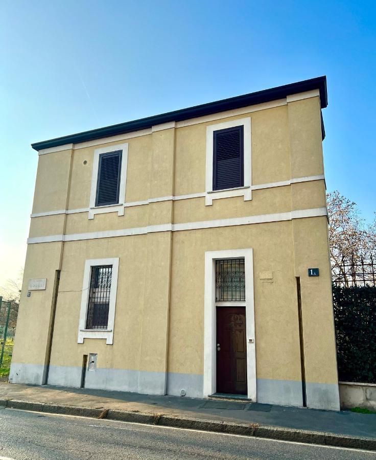 Milano Collection: Naviglio Martesana Milão Exterior foto
